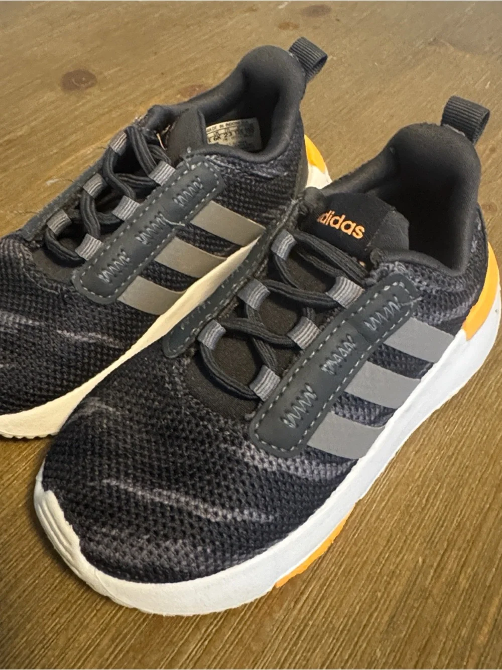 Adidas racer TR21 toddler Black and Gray Athletic Sneakers size 6.5K.